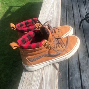 Brown flannel vans (Sk8-Hi MTE)